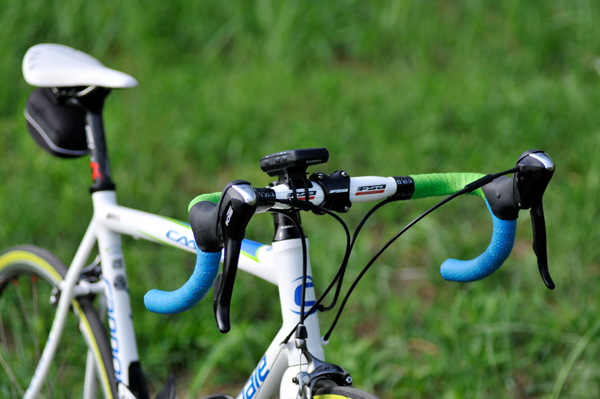 ハンドル、ステム、シートポスト交換: ロードバイクと一眼レフ