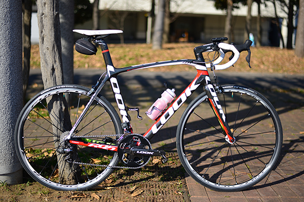 LOOK 695 ロードバイクフレーム 納車されたLOOK695の写真を撮ってみた: ロードバイクと一眼レフ